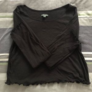 Long sleeve black crop top